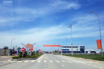 2020 年 6 月份更新的施工进度 - Cau Ke 街道电气装饰项目