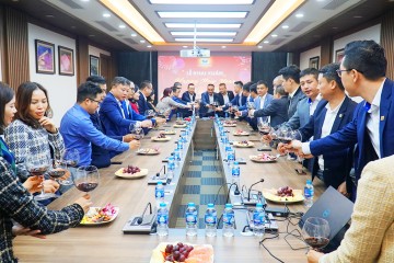 INVESTCORP举行2023年兔年新春开工仪式